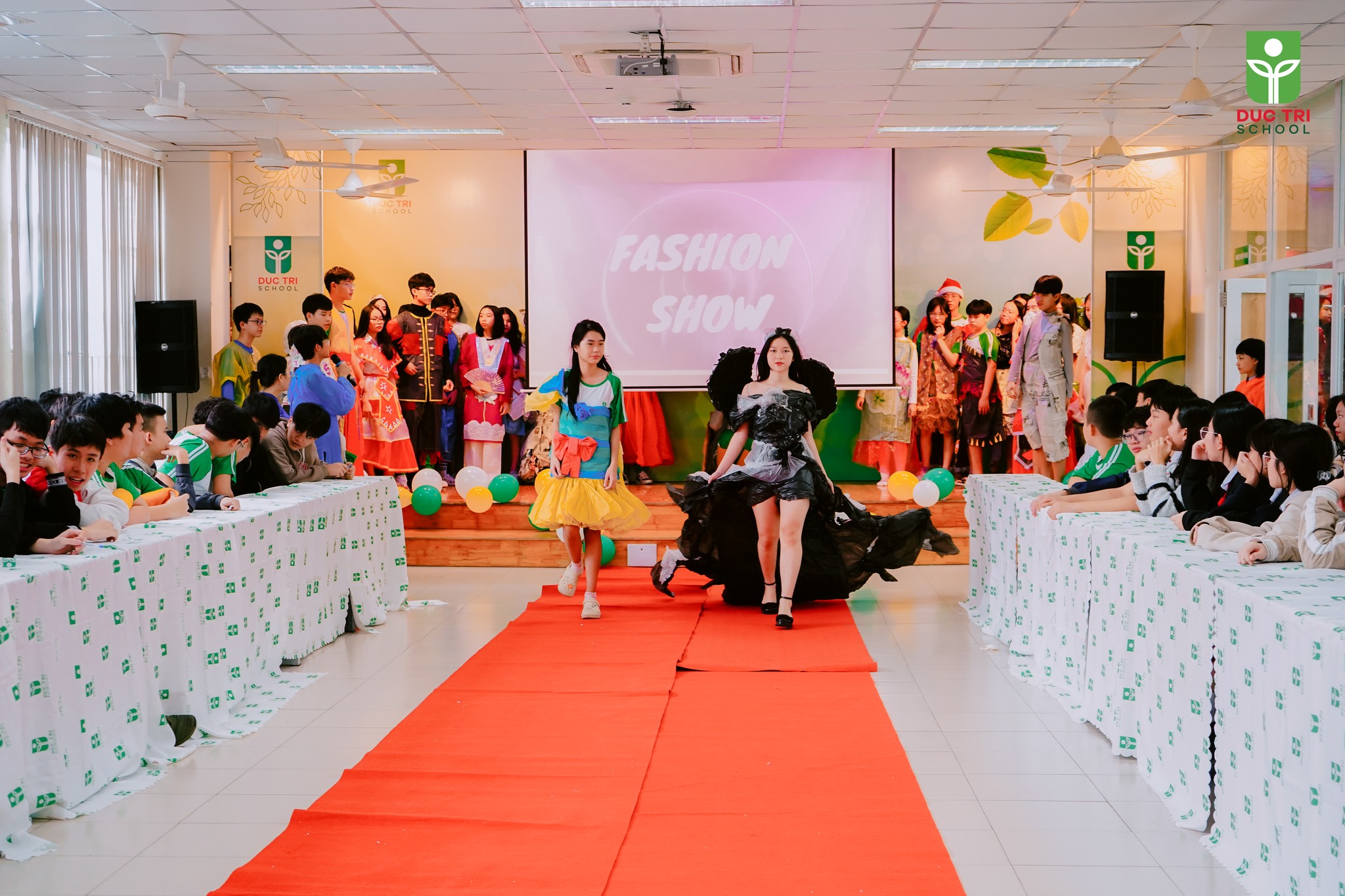 Dự án thời trang tái chế - Nơi rác thải được sống cuộc đời thứ 2