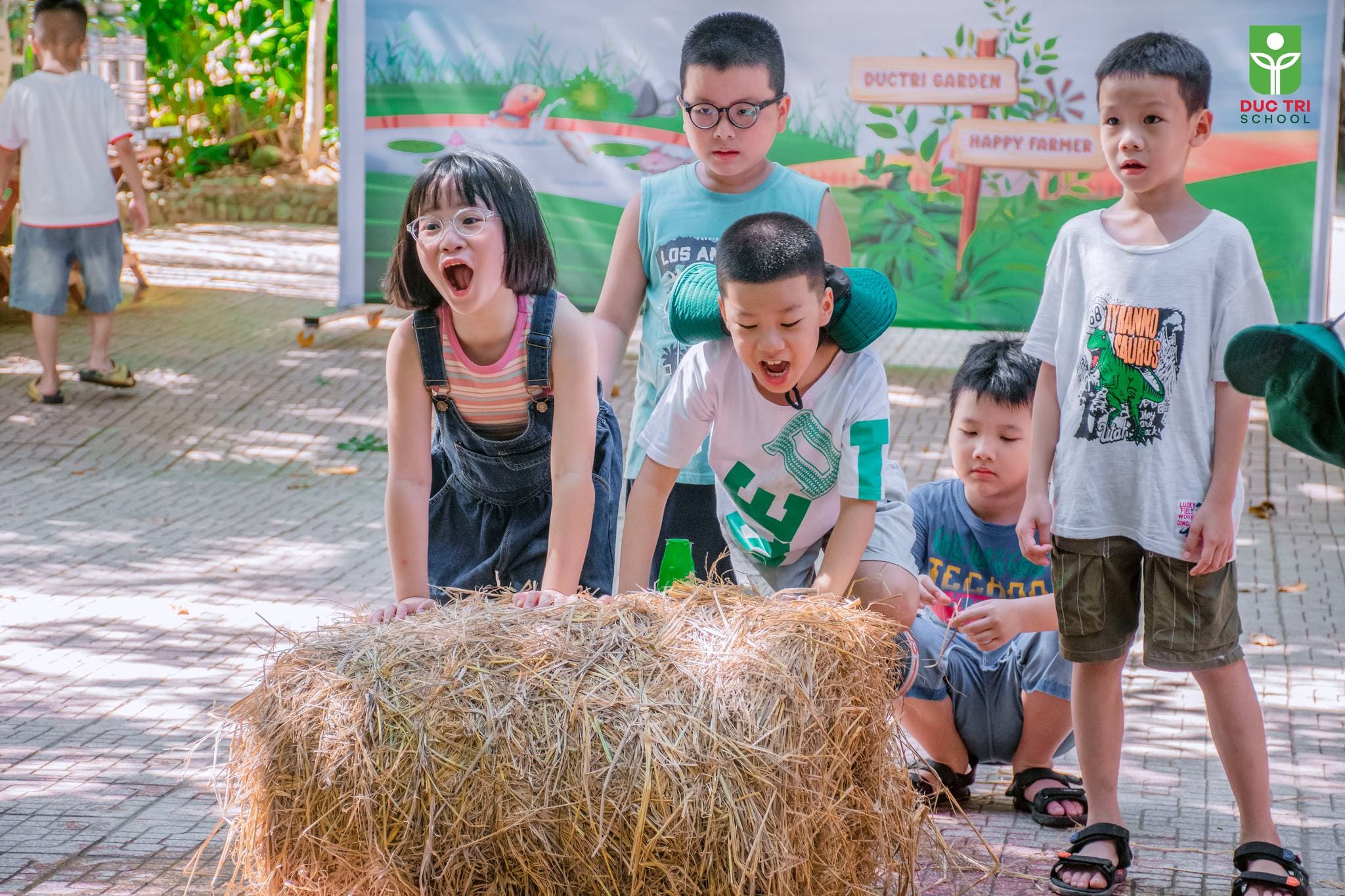 Trại hè nông dân nhí