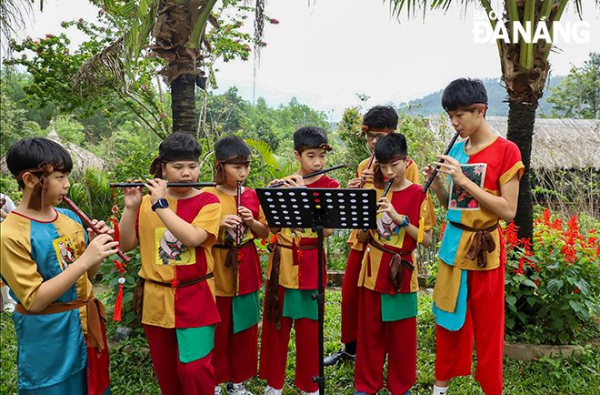 Ngày hội khai trương Công viên Totto-chan