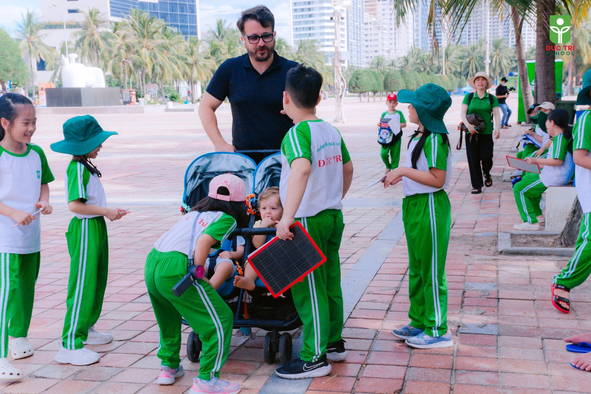 Học sinh rèn kỹ năng ngoại ngữ